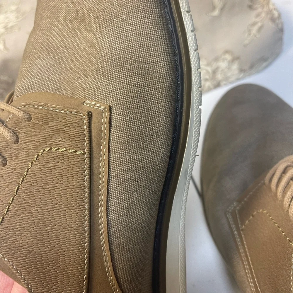 Elegant Men's Beige Derby Shoes